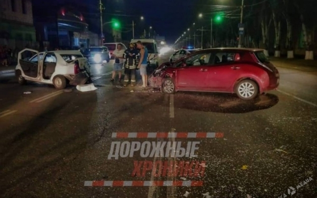 На Николаевской дороге произошло разрушительное ДТП (ФОТО, ВИДЕО) Фото № 0 На Николаевской дороге произошло разрушительное ДТП (ФОТО, ВИДЕО) Фото № 0