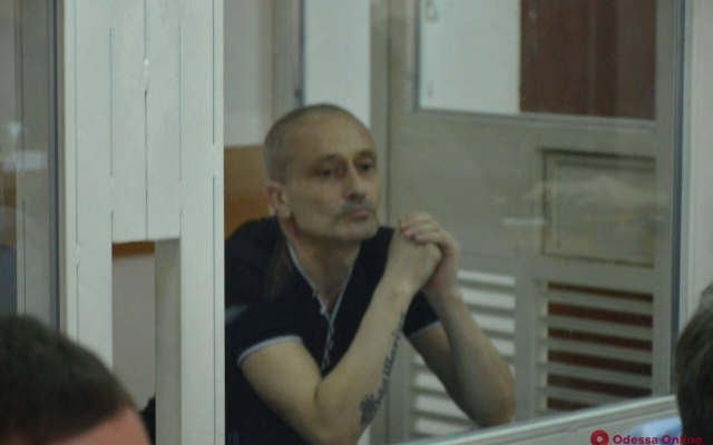 В Одессе суд отпустил домой киллера и похитителя людей (ФОТО) Фото № 2 В Одессе суд отпустил домой киллера и похитителя людей (ФОТО) Фото № 2