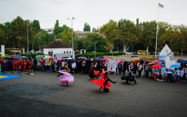 День физкультуры и спорта в Одессе отметили под дождём (ФОТО) Фото № 3 День физкультуры и спорта в Одессе отметили под дождём (ФОТО) Фото № 3