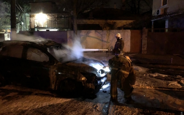 Ночью в Одессе сожгли Lexus депутата (ФОТО, ВИДЕО) Фото № 4 Ночью в Одессе сожгли Lexus депутата (ФОТО, ВИДЕО) Фото № 4