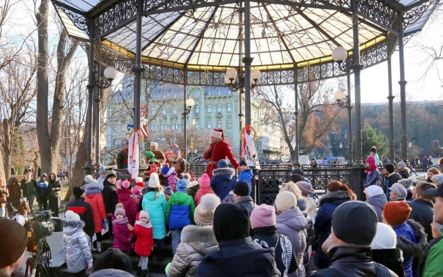 На Дерибасовской прошел Рождественский фестиваль Фото № 23 На Дерибасовской прошел Рождественский фестиваль Фото № 23