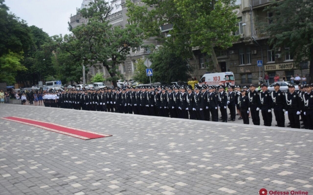 Ряды одесской полиции пополнили 177 выпускников университета внутренних дел (ФОТО) Фото № 2 Ряды одесской полиции пополнили 177 выпускников университета внутренних дел (ФОТО) Фото № 2