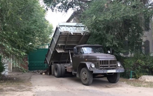В Арцизе мусор со стихийной свалки вернули владельцам (ФОТО) Фото № 3 В Арцизе мусор со стихийной свалки вернули владельцам (ФОТО) Фото № 3