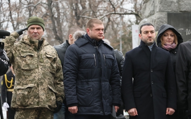 День Соборности в Одессе: цветы у памятника Шевченко Фото № 14 День Соборности в Одессе: цветы у памятника Шевченко Фото № 14