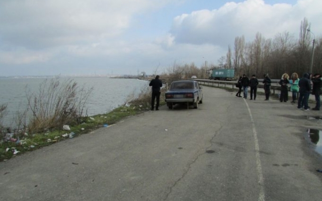 В Усатово обнаружили автомобиль с трупом внутри (ФОТО) Фото № 0 В Усатово обнаружили автомобиль с трупом внутри (ФОТО) Фото № 0
