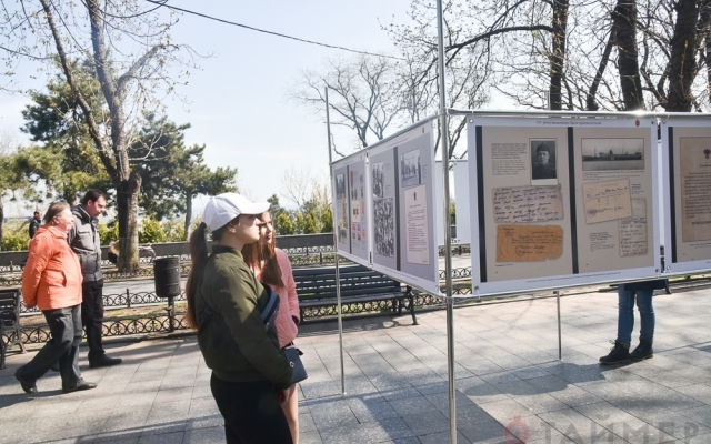 В Одессе показали фотовыставку, посвящённую 10 Апреля Фото № 4 В Одессе показали фотовыставку, посвящённую 10 Апреля Фото № 4