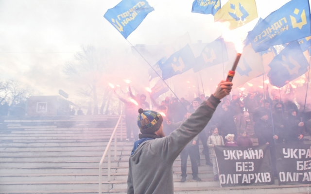 Одесситы прошли маршем по центру города с лозунгами «Украина без олигархов» Фото № 5 Одесситы прошли маршем по центру города с лозунгами «Украина без олигархов» Фото № 5