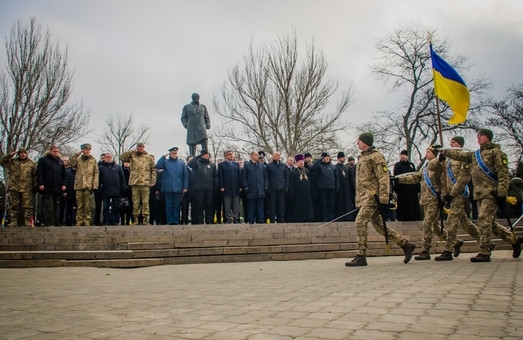 В Одессе возложили цветы в честь Дня Соборности Украины Фото № 0 В Одессе возложили цветы в честь Дня Соборности Украины Фото № 0