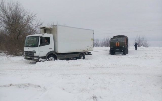 Спасатели приходили на помощь автомобилистам несколько раз за сутки Фото № 1 Спасатели приходили на помощь автомобилистам несколько раз за сутки Фото № 1