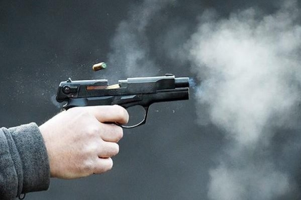 В поезде Одесса-Киев вокзале пьяный чиновник открыл стрельбу, а затем потерял оружие Фото № 0 В поезде Одесса-Киев вокзале пьяный чиновник открыл стрельбу, а затем потерял оружие Фото № 0