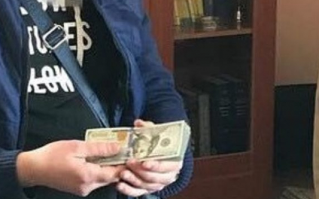 Судью Малиновского суда поймали на взятке Фото № 2 Судью Малиновского суда поймали на взятке Фото № 2