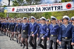 Будущие моряки прошли парадным маршем по Одессе Фото № 2 Будущие моряки прошли парадным маршем по Одессе Фото № 2