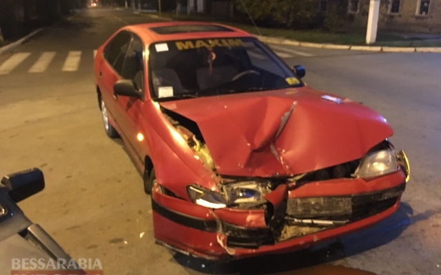 Утро выходного дня в Измаиле началось с ДТП Фото № 2 Утро выходного дня в Измаиле началось с ДТП Фото № 2