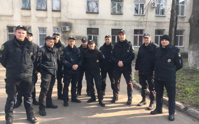Полиция Одессы сдала кровь для малыша с 80% ожогами тела Фото № 0 Полиция Одессы сдала кровь для малыша с 80% ожогами тела Фото № 0