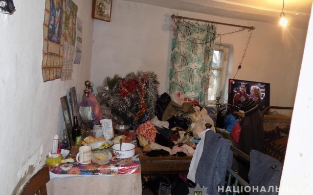 В Одесской области женщина отказывалась менять ужасные условия проживания своих детей Фото № 2 В Одесской области женщина отказывалась менять ужасные условия проживания своих детей Фото № 2