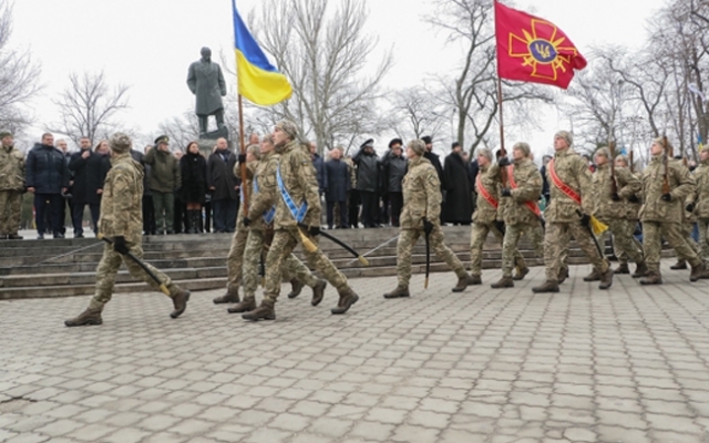 День Соборности в Одессе: цветы у памятника Шевченко Фото № 13 День Соборности в Одессе: цветы у памятника Шевченко Фото № 13