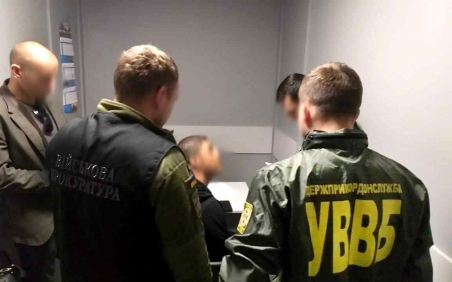 Иностранцы предлагали одесским таможенникам взятки в разной валюте (ФОТО) Фото № 1 Иностранцы предлагали одесским таможенникам взятки в разной валюте (ФОТО) Фото № 1