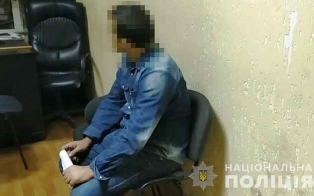 Полиция задержала домушников на Таирова Фото № 0 Полиция задержала домушников на Таирова Фото № 0