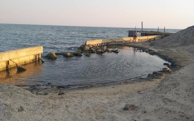 Груды покорёженного металла и пластика: одесситка о заброшенной стройке Фото № 1 Груды покорёженного металла и пластика: одесситка о заброшенной стройке Фото № 1