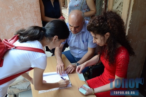 В Одессе прошли вступительные экзамены в болгарские ВУЗы Фото № 2 В Одессе прошли вступительные экзамены в болгарские ВУЗы Фото № 2