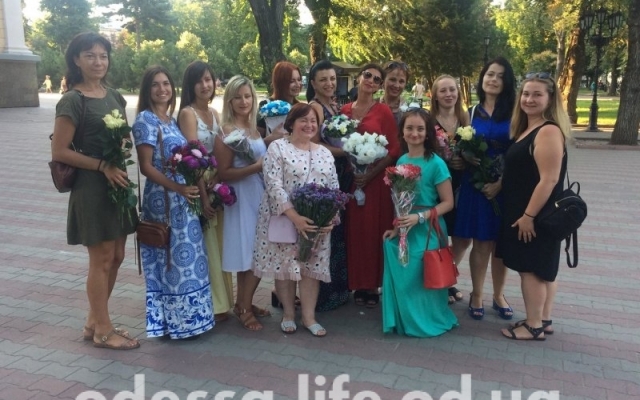 В Одессе прошел женственный флешмоб (ФОТО) Фото № 4 В Одессе прошел женственный флешмоб (ФОТО) Фото № 4
