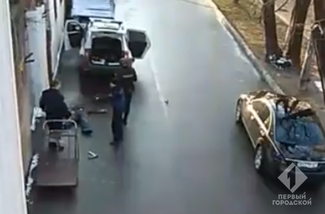 В Одессе стреляют (ВИДЕО) Фото № 0 В Одессе стреляют (ВИДЕО) Фото № 0