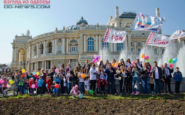 Одесситы прошли маршем по улицам города: пускали пузыри Фото № 2 Одесситы прошли маршем по улицам города: пускали пузыри Фото № 2