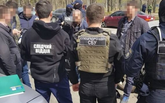 В Одесской области прокурора задержали на взятке в $10 000 (ФОТО) Фото № 0 В Одесской области прокурора задержали на взятке в $10 000 (ФОТО) Фото № 0
