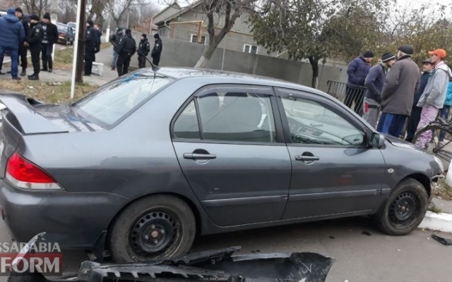 В Измаиле легковушка протаранила автомобиль полиции охраны (ФОТО) Фото № 0 В Измаиле легковушка протаранила автомобиль полиции охраны (ФОТО) Фото № 0
