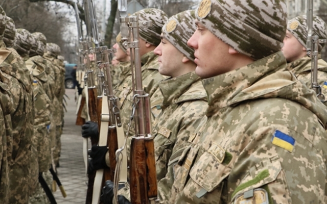 День Соборности в Одессе: цветы у памятника Шевченко Фото № 9 День Соборности в Одессе: цветы у памятника Шевченко Фото № 9