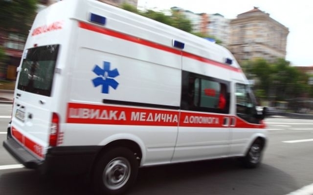 Юной одесситке на голову упал кирпич Фото № 0 Юной одесситке на голову упал кирпич Фото № 0