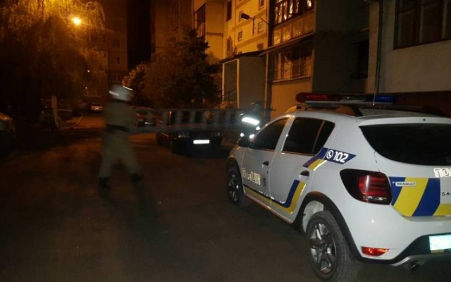В Белгороде-Днестровском спасатели и полиция спасли мать маленьких детей (ФОТО) Фото № 0 В Белгороде-Днестровском спасатели и полиция спасли мать маленьких детей (ФОТО) Фото № 0