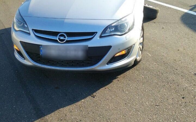 В районе Клеверного моста столкнулись три автомобиля: среди пострадавших есть дети Фото № 3 В районе Клеверного моста столкнулись три автомобиля: среди пострадавших есть дети Фото № 3