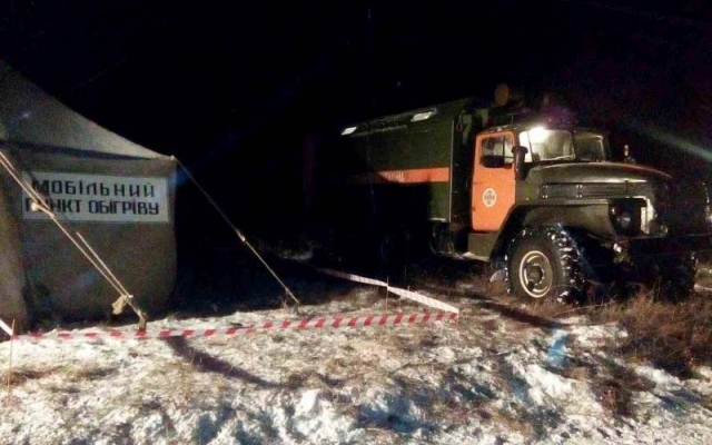 Спасатели борются со снежными завалами и спасают людей Фото № 1 Спасатели борются со снежными завалами и спасают людей Фото № 1