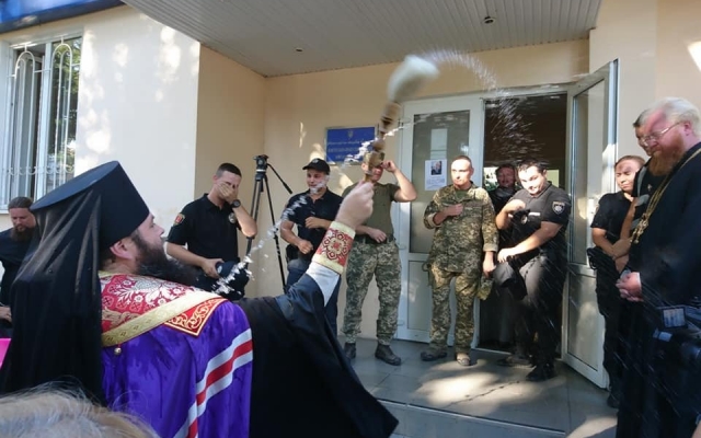Верующих одесситов не пустили в храм на территории военной академии (ФОТО) Фото № 0 Верующих одесситов не пустили в храм на территории военной академии (ФОТО) Фото № 0