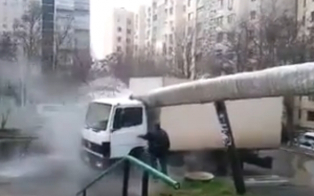 Появилось видео курьёзной аварии на Балковской Фото № 0 Появилось видео курьёзной аварии на Балковской Фото № 0
