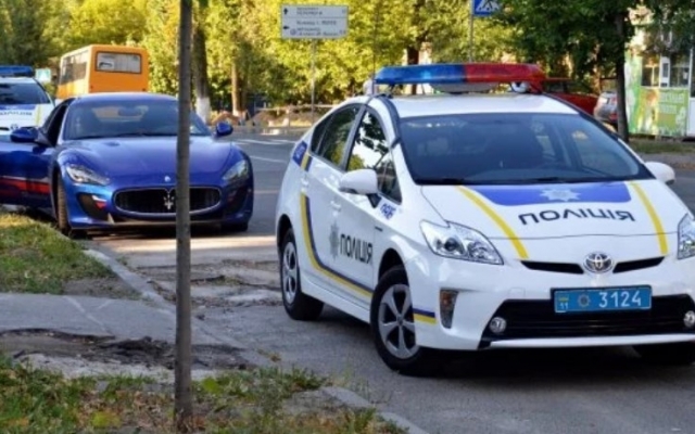 Что готовили преступники? В Одессе задержали автомобиль набитый оружием (ФОТО) Фото № 0 Что готовили преступники? В Одессе задержали автомобиль набитый оружием (ФОТО) Фото № 0
