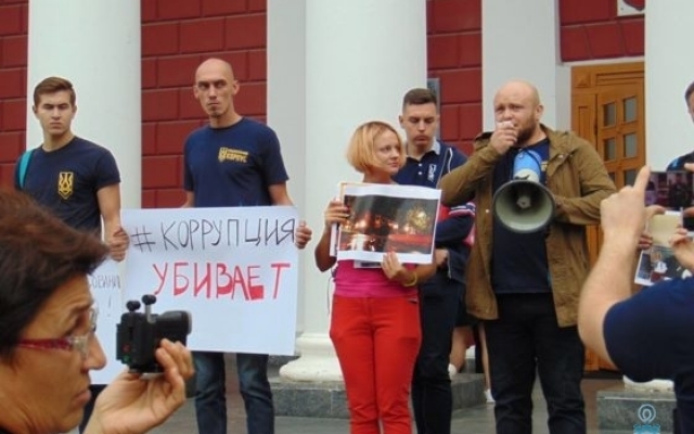 Годовщина трагедии: одесситы почтили память погибших в Годовщина трагедии: одесситы почтили память погибших в