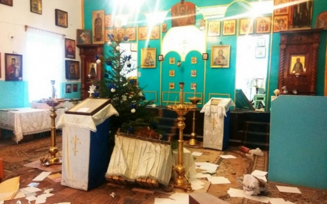 Появились жуткие подробности надругательства над храмом в Черномоске Фото № 0 Появились жуткие подробности надругательства над храмом в Черномоске Фото № 0