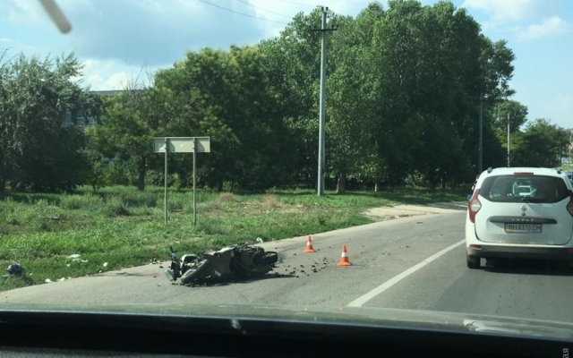 Неподалёку от Черноморска сбили мопедиста (ФОТО) Фото № 4 Неподалёку от Черноморска сбили мопедиста (ФОТО) Фото № 4