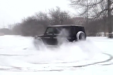 В присутствии одесских «копов» наглецы дрифтовали на Mercedes Фото № 0 В присутствии одесских «копов» наглецы дрифтовали на Mercedes Фото № 0
