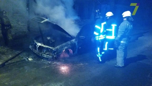 В Одессе сгорел автомобиль на еврономерах Фото № 1 В Одессе сгорел автомобиль на еврономерах Фото № 1