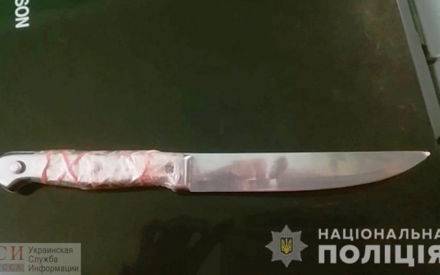 Одесса: грабитель держал нож у горла 5-летнего ребёнка ради двух тысяч гривен Фото № 1 Одесса: грабитель держал нож у горла 5-летнего ребёнка ради двух тысяч гривен Фото № 1