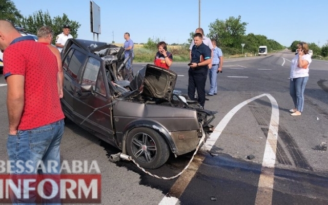 В ДТП на трассе Одесса-Рени погибло четверо, в том числе и ребёнок (ФОТО) Фото № 1 В ДТП на трассе Одесса-Рени погибло четверо, в том числе и ребёнок (ФОТО) Фото № 1