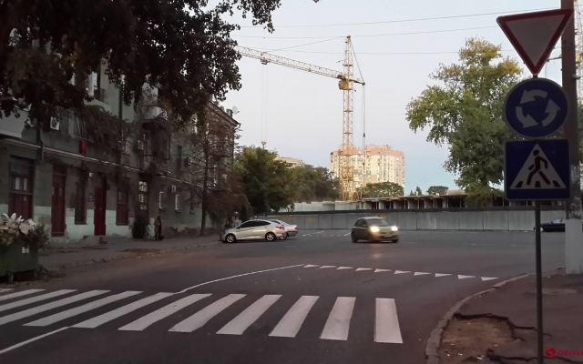 На Комитетской организовано круговое движение (ФОТО) Фото № 3 На Комитетской организовано круговое движение (ФОТО) Фото № 3
