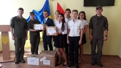 Кому на 1 сентября помогли одесские школьники (ФОТО) Фото № 4 Кому на 1 сентября помогли одесские школьники (ФОТО) Фото № 4