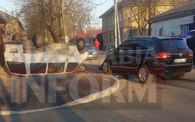 В Измаиле произошло два ДТП: пострадало 7 человек (ФОТО) Фото № 7 В Измаиле произошло два ДТП: пострадало 7 человек (ФОТО) Фото № 7