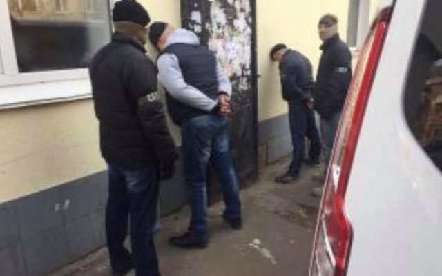 Задержали членов преступной банды, торговавшей оружием Фото № 0 Задержали членов преступной банды, торговавшей оружием Фото № 0