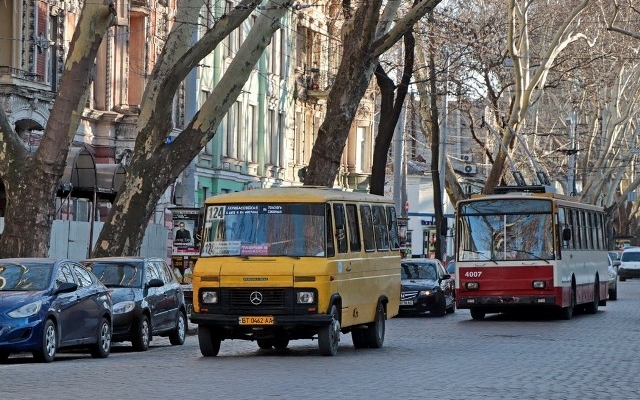 По улицам Одессы колесит самый старый автобус (ФОТО) Фото № 1 По улицам Одессы колесит самый старый автобус (ФОТО) Фото № 1