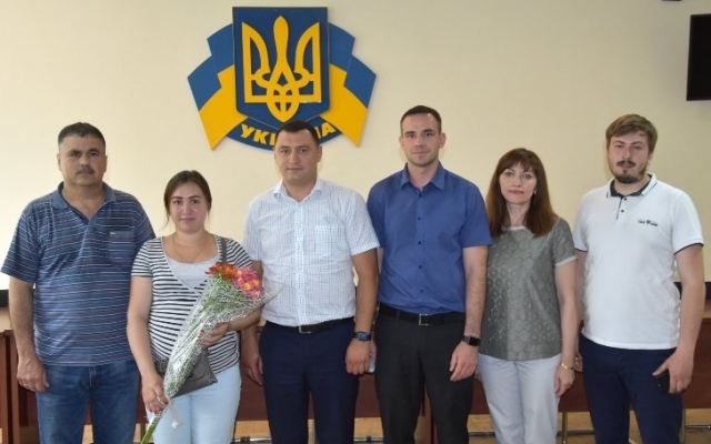 Лишенной родительской опеки жительнице Лиманского района подарили квартиру Фото № 2 Лишенной родительской опеки жительнице Лиманского района подарили квартиру Фото № 2